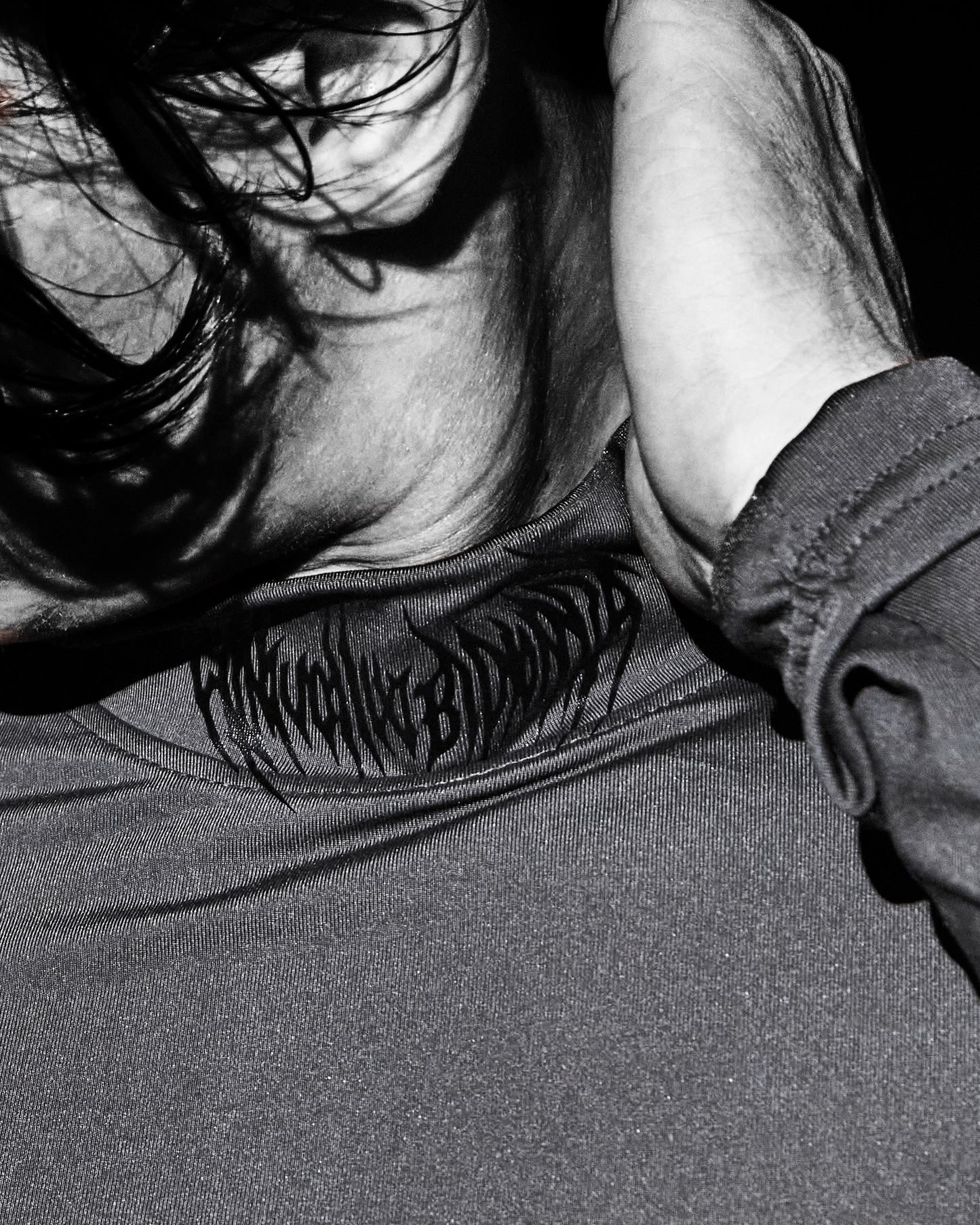 NECKED ANUBIX LONG SLEEVE COMPRESSION