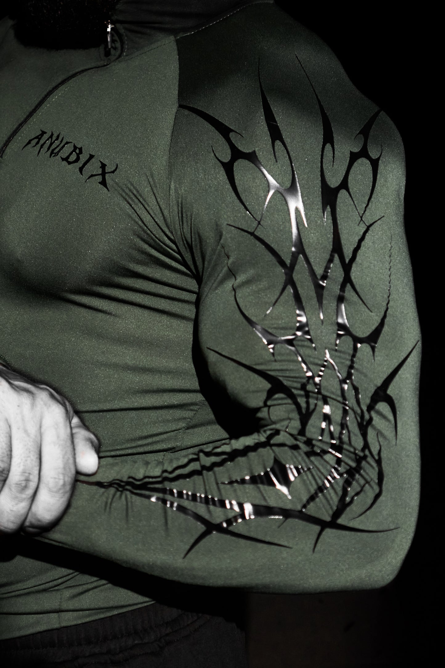 NIGHTMARE Half Zip Up Long Sleeve Compression