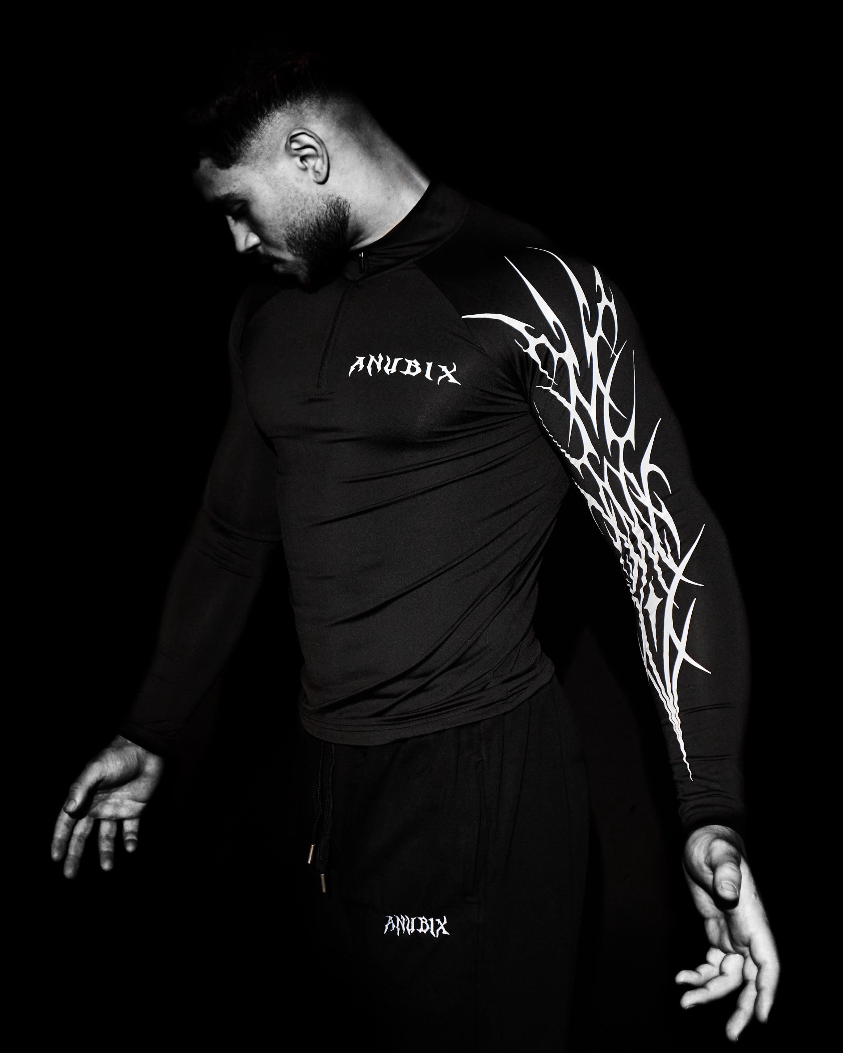 NIGHTMARE Half Zip Up Long Sleeve Compression