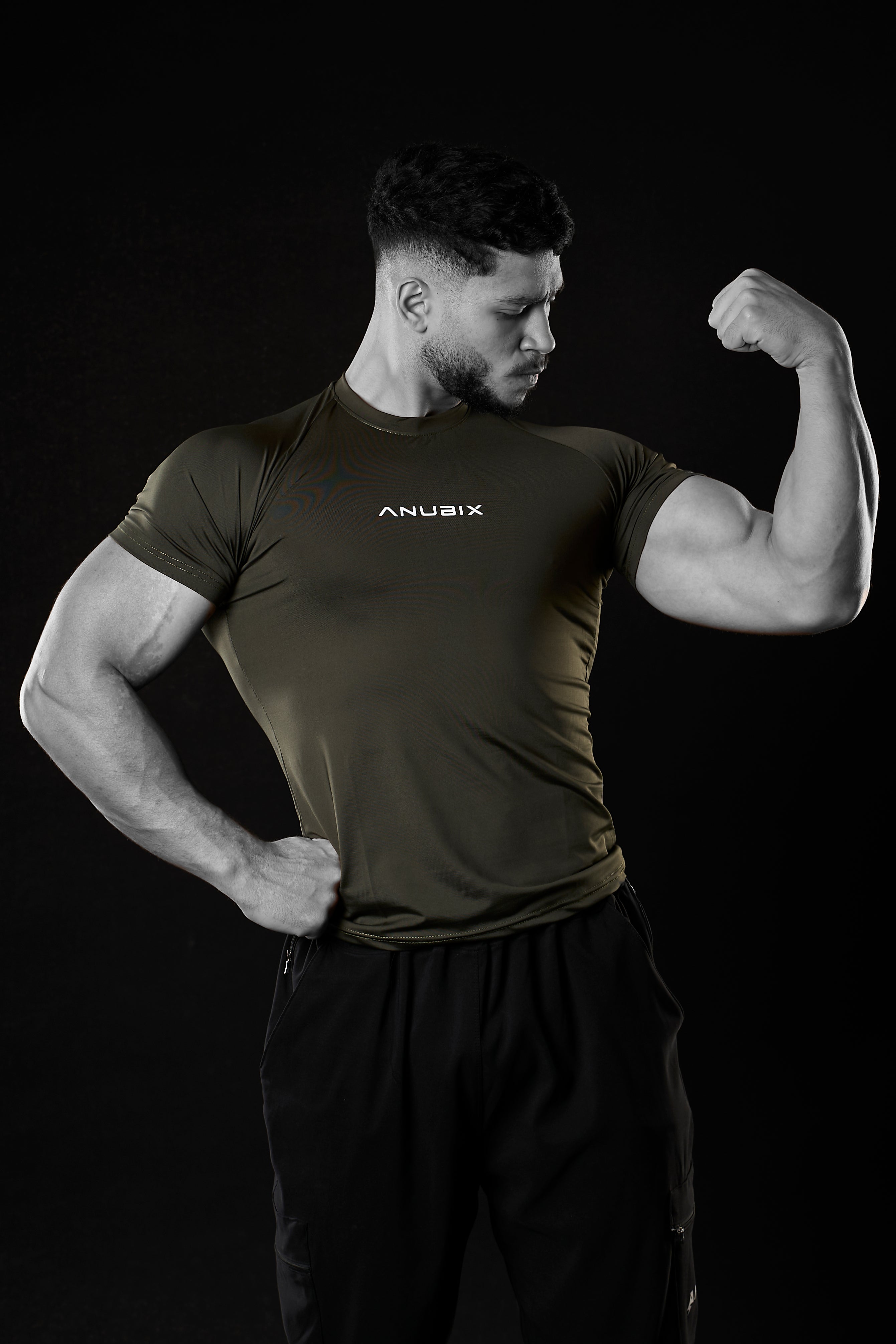 OLIVE GREEN BASIC SHORT SLEEVE COMPRESSION