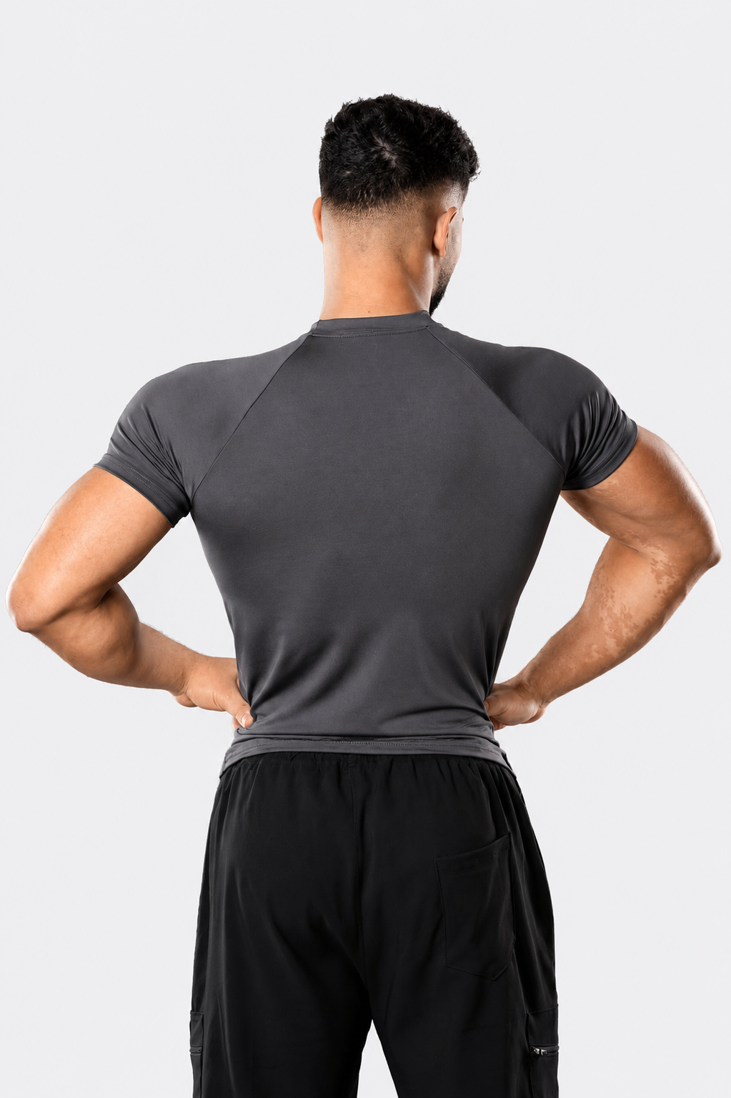 DARK GRAY BASIC SHORT SLEEVE COMPRESSION