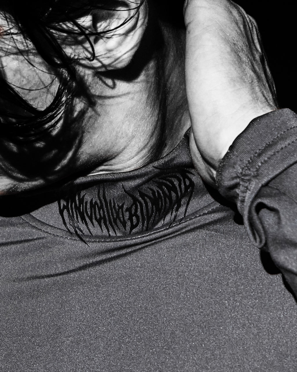 NECKED ANUBIX LONG SLEEVE COMPRESSION