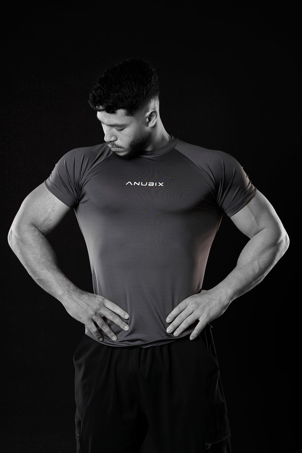 DARK GRAY BASIC SHORT SLEEVE COMPRESSION