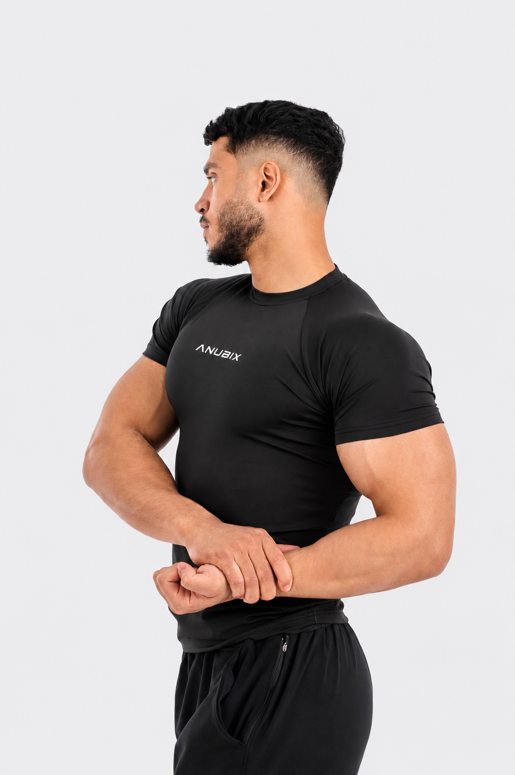 BLACK BASIC SHORT SLEEVE COMPRESSION