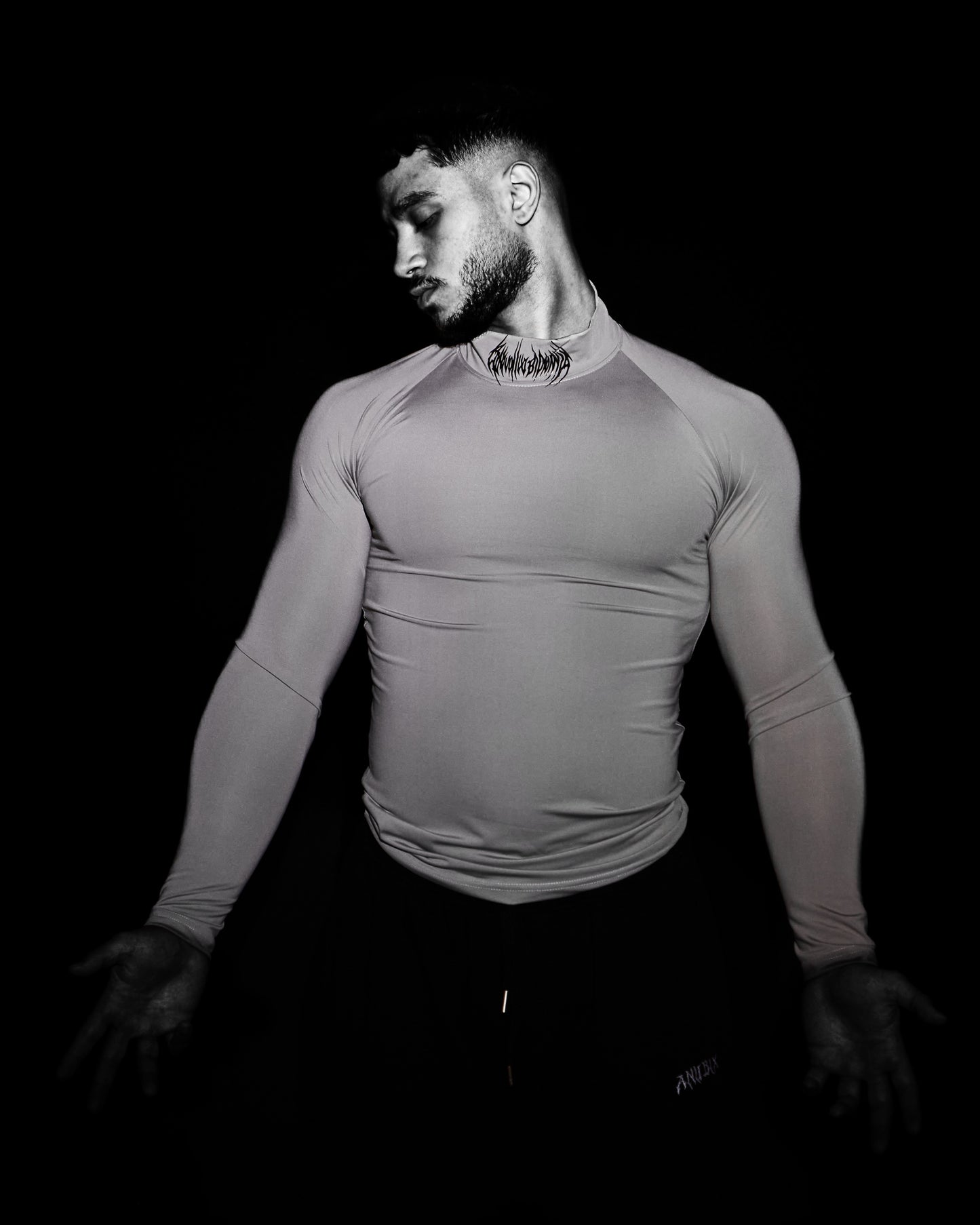 NECKED ANUBIX LONG SLEEVE COMPRESSION