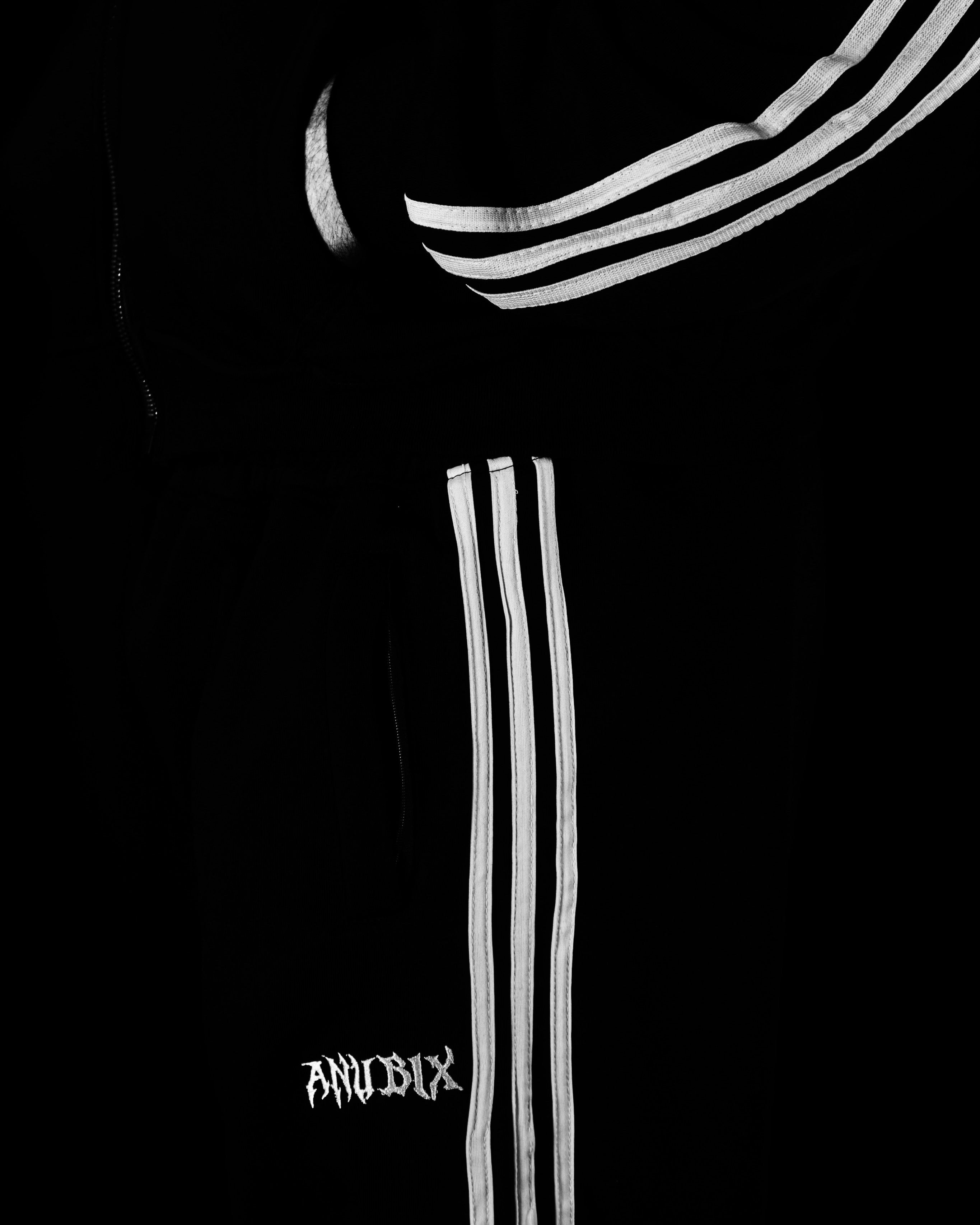 BLACK V2 ANUBIX SWEATPANT