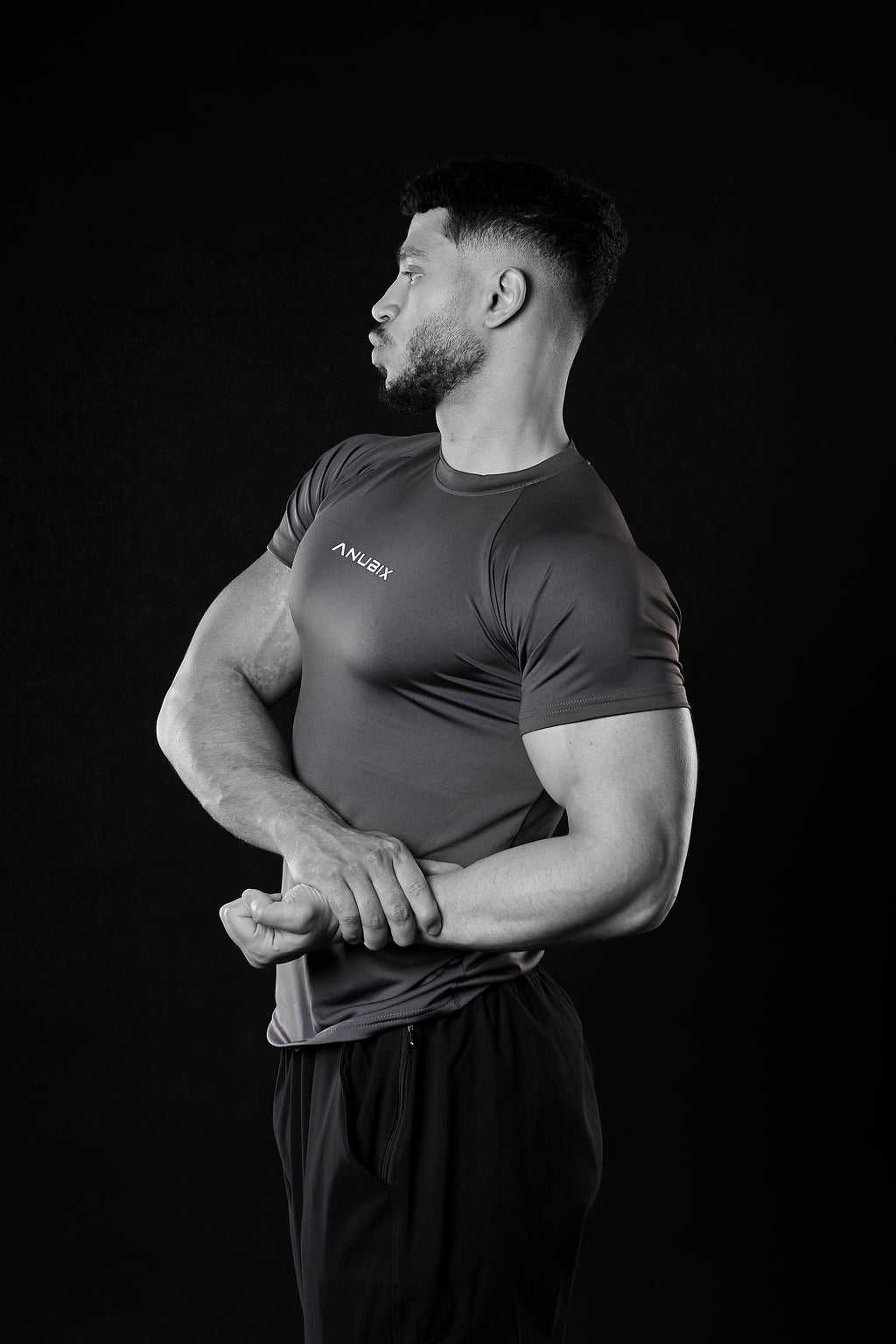 DARK GRAY BASIC SHORT SLEEVE COMPRESSION