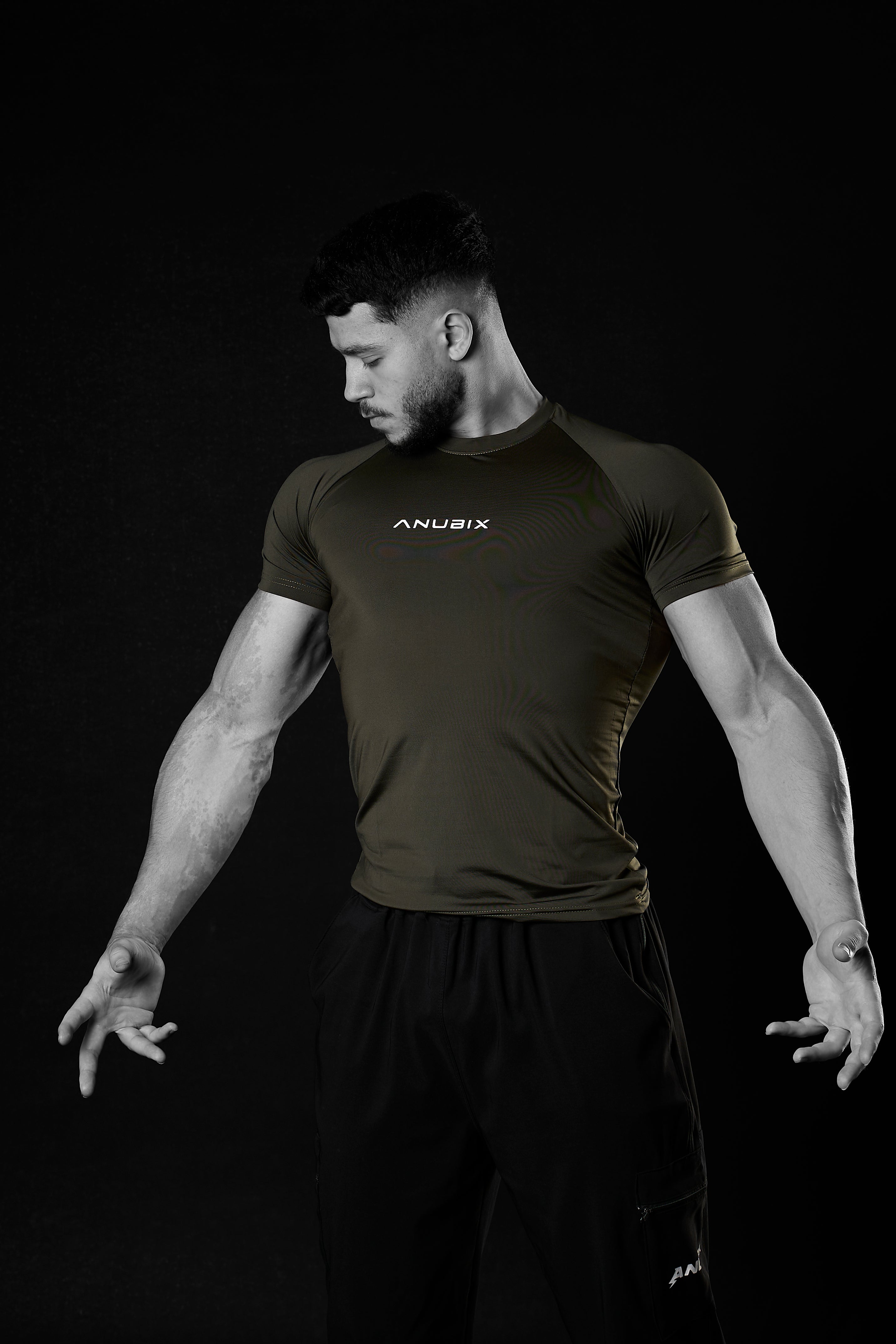 OLIVE GREEN BASIC SHORT SLEEVE COMPRESSION