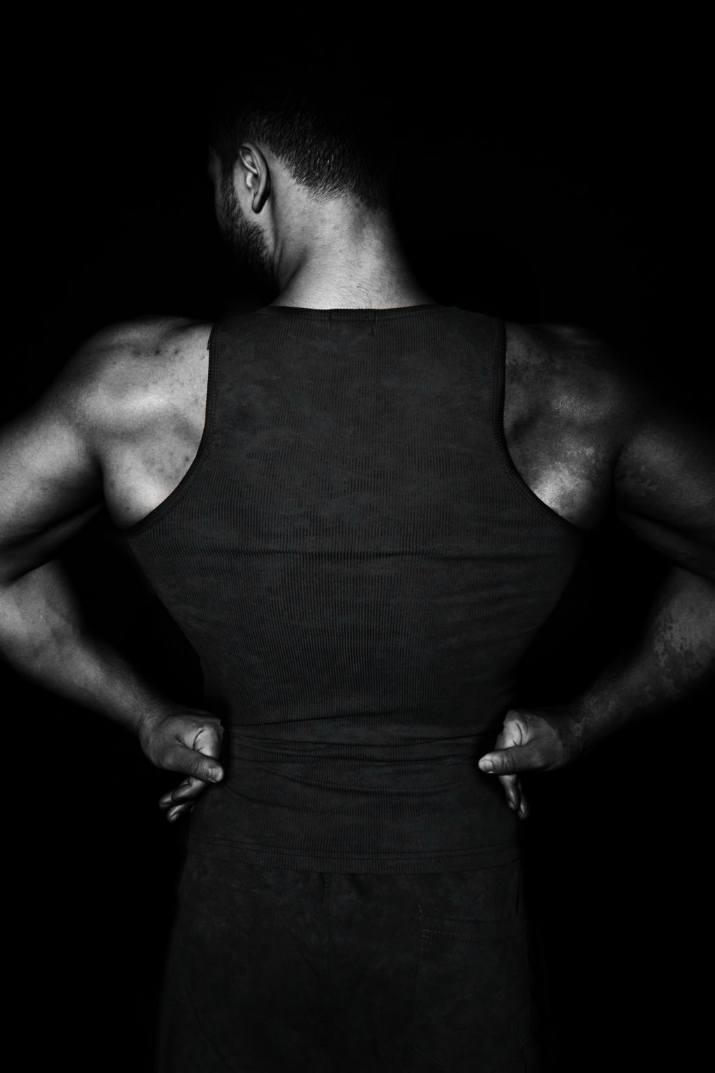 BASIC ANUBIX TANK TOP